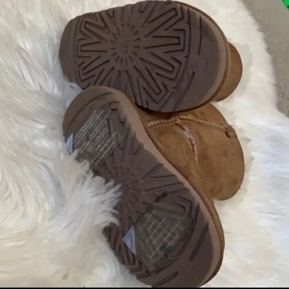 UGG toddler girl Bailey Bow boots
